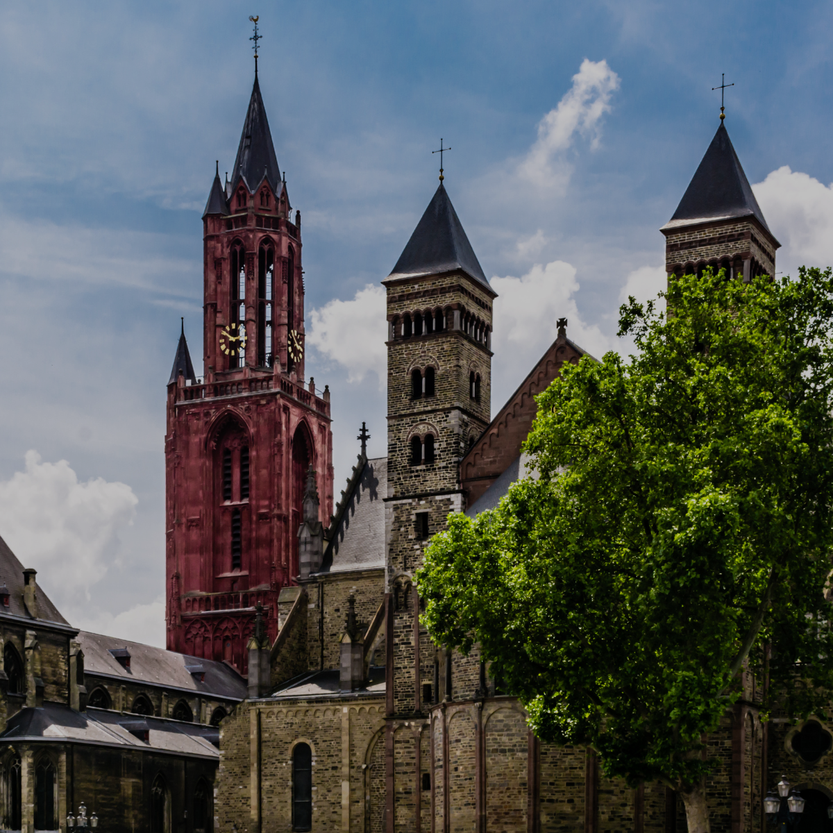 https://www.ceno-travel.com/cache/image/202301271231380.Maastricht.png