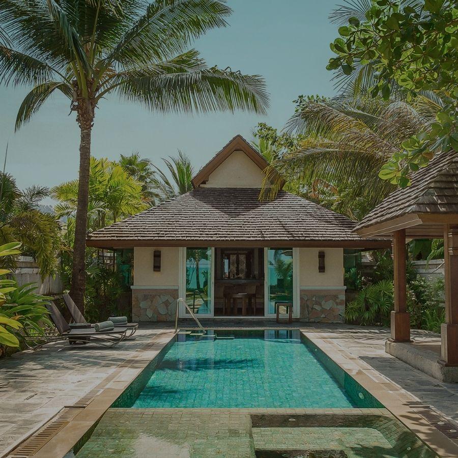 Pool Bungalow Classic Ocean Front